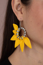 Load image into Gallery viewer, Paparazzi Accessories Flower Child Fever - Yellow
